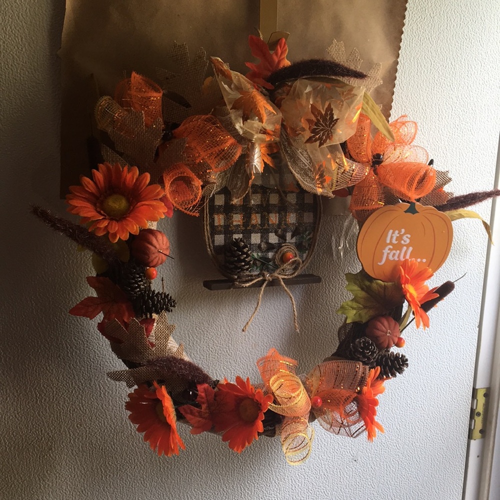 Fall Holiday wreath - Picture 3 of 5